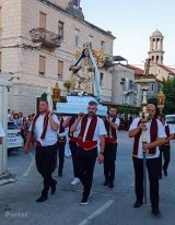 Click to enlarge image gospa-karmelska-stafilic-012.webp