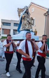 Click to enlarge image gospa-karmelska-stafilic-013.webp