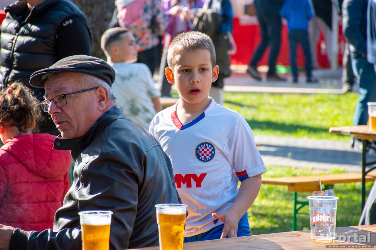 Click to enlarge image otkrivanje_murala_marka_livaje-20.jpg