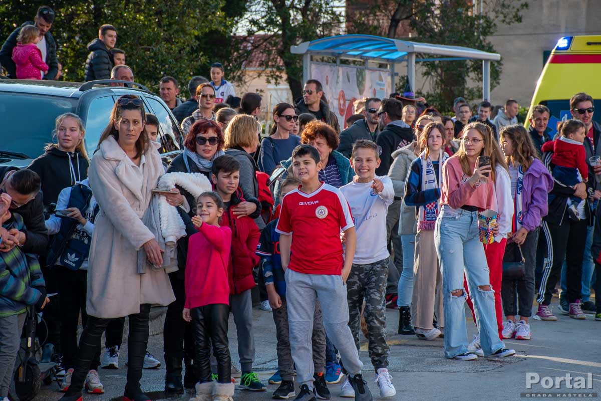 Click to enlarge image otkrivanje_murala_marka_livaje-21.jpg
