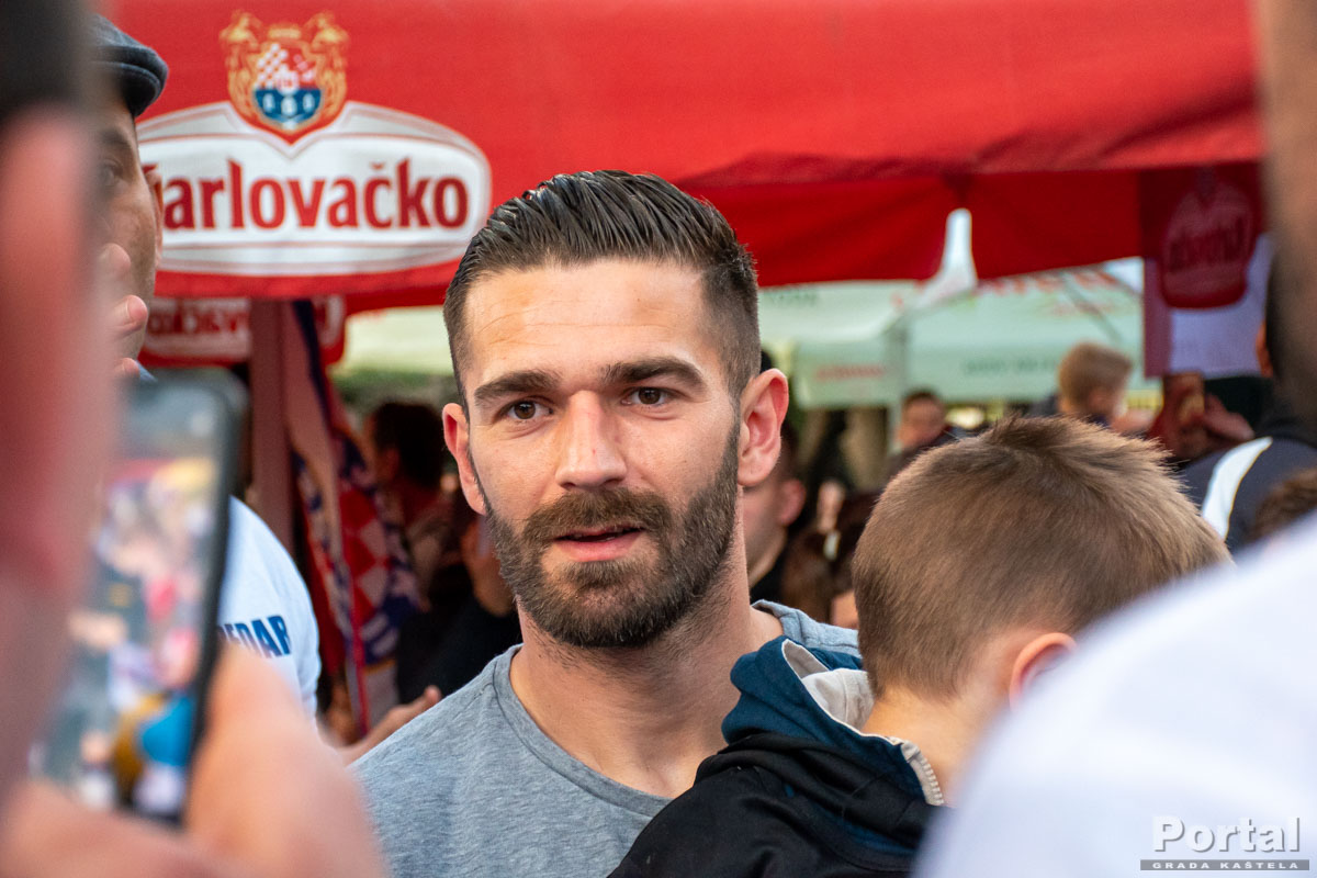 Click to enlarge image otkrivanje_murala_marka_livaje-26.jpg