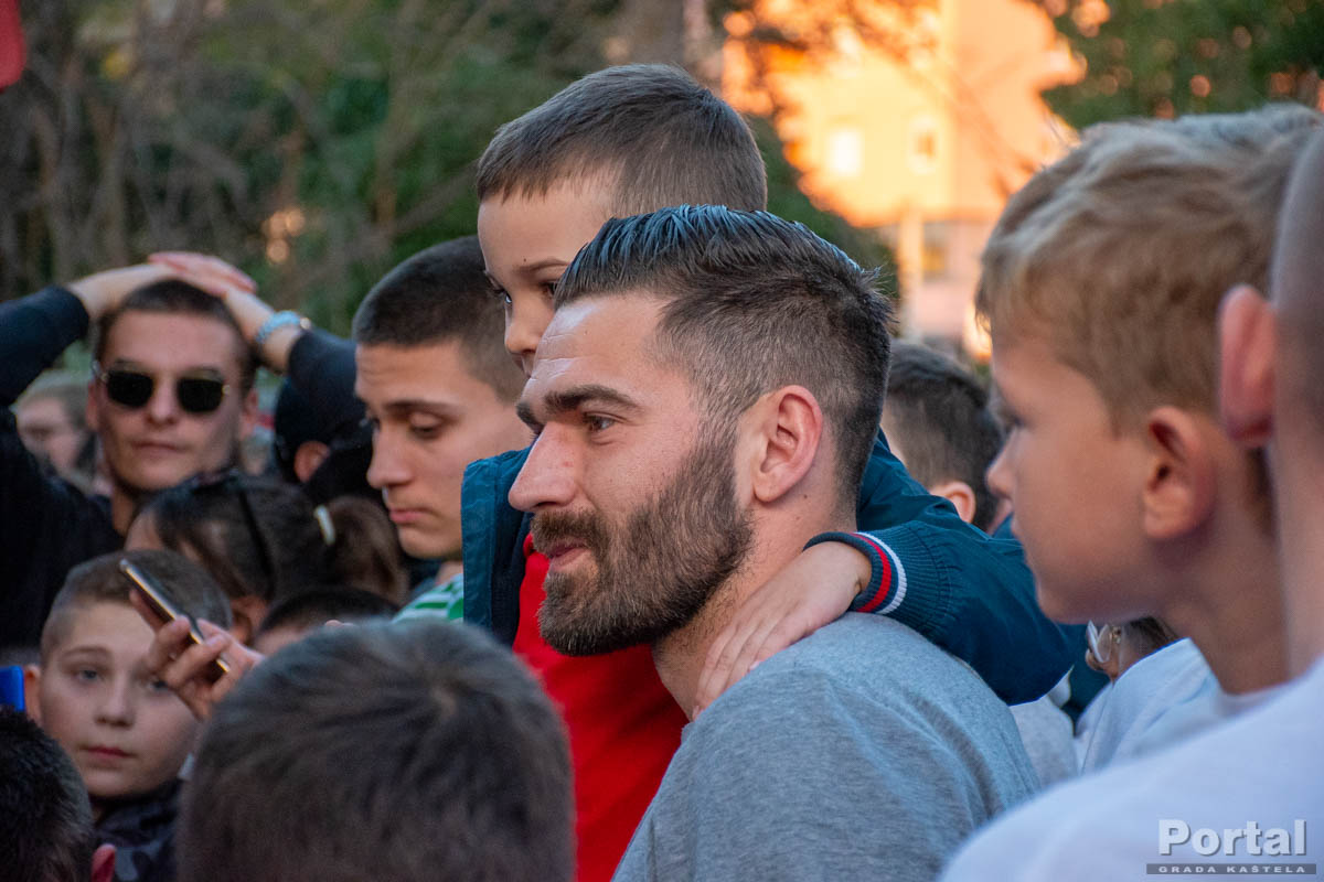 Click to enlarge image otkrivanje_murala_marka_livaje-27.jpg