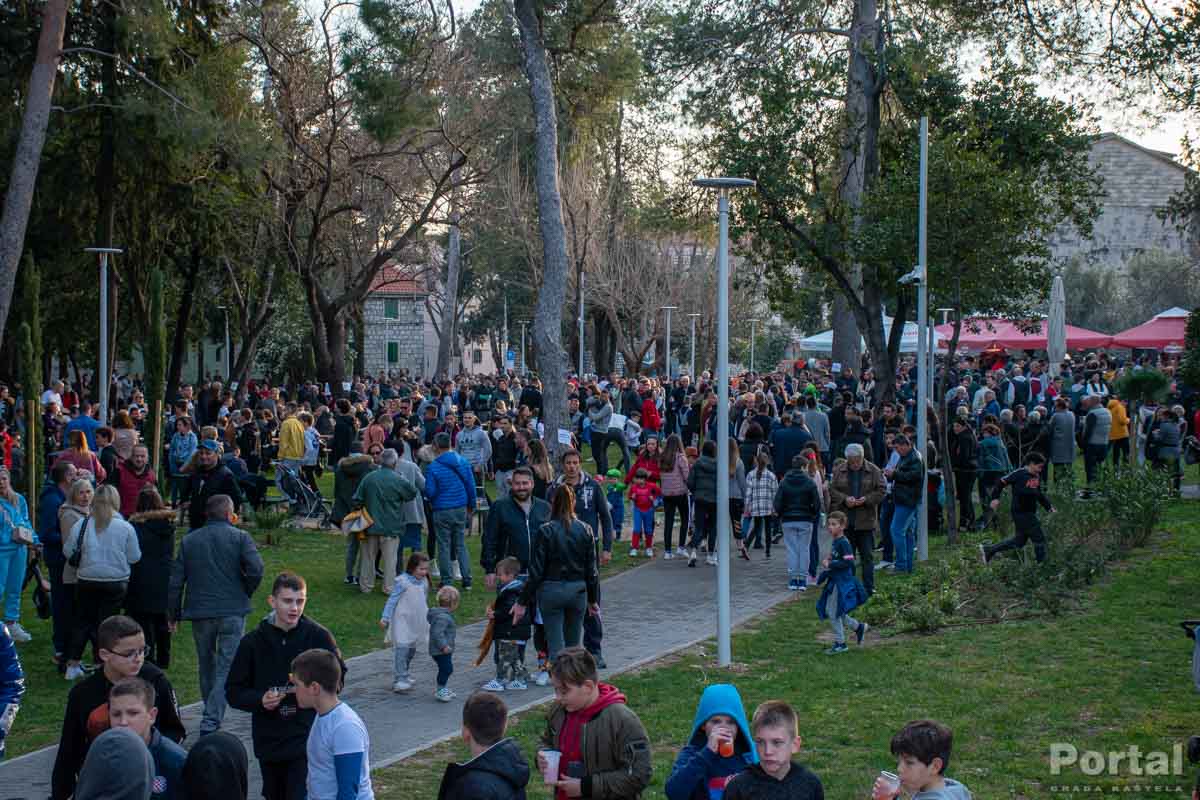 Click to enlarge image otkrivanje_murala_marka_livaje-42.jpg
