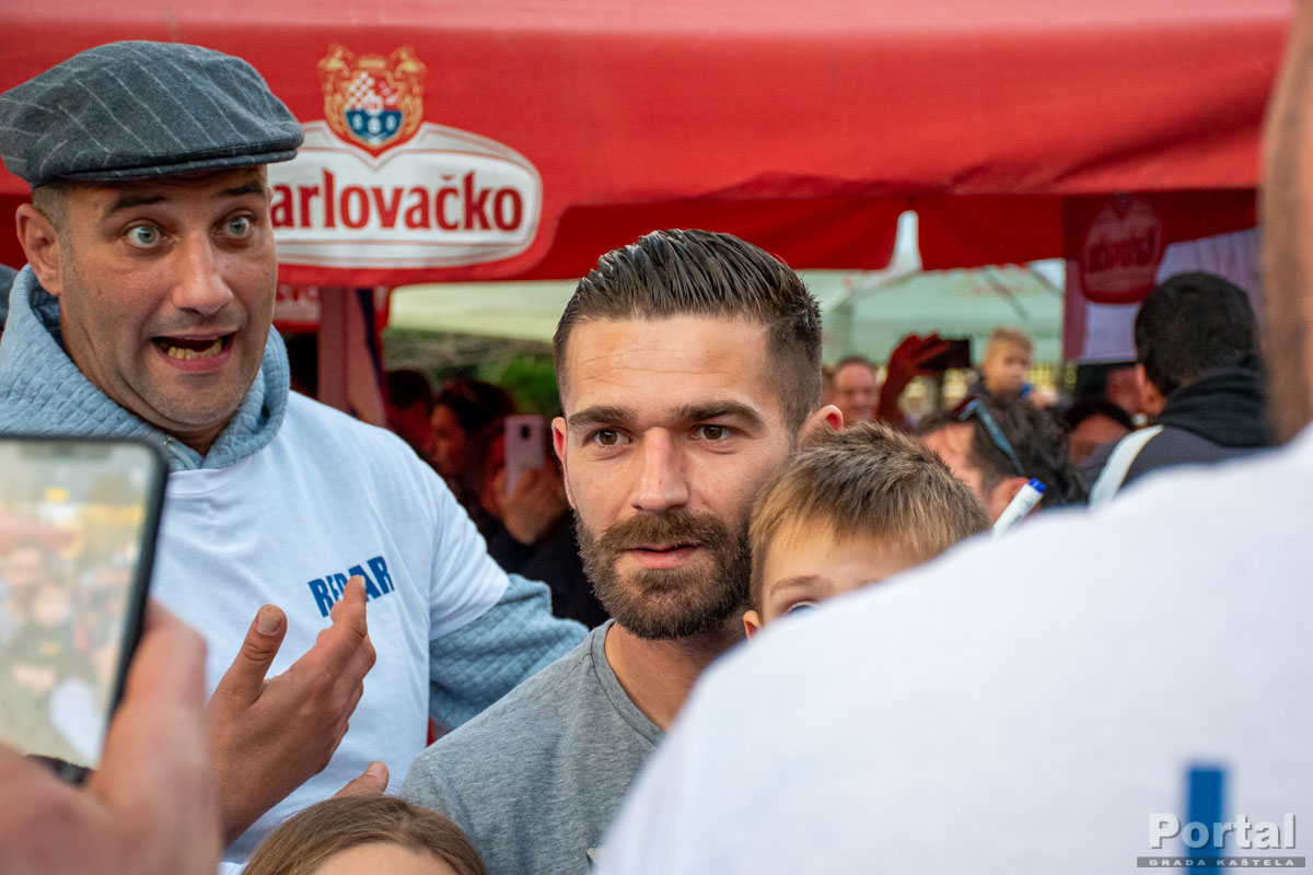 Click to enlarge image otkrivanje_murala_marka_livaje-45.jpg