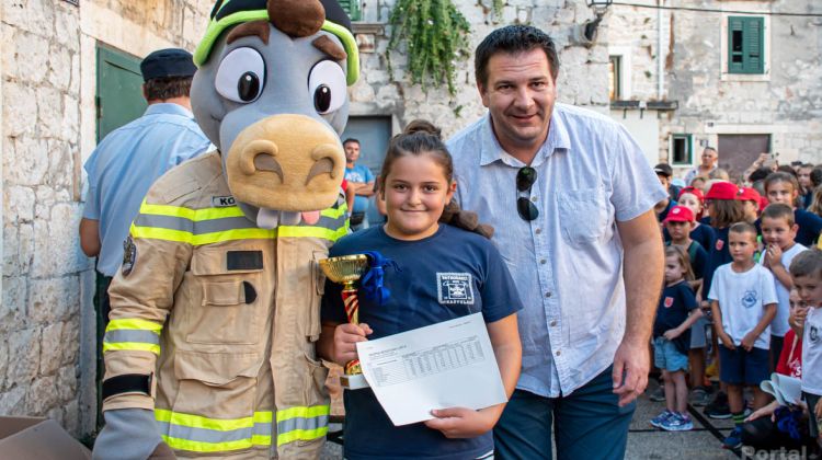 natjecanje vatrogasne mladezi kastel stari tekst
