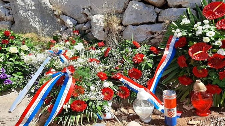 tragedija kornat tekst