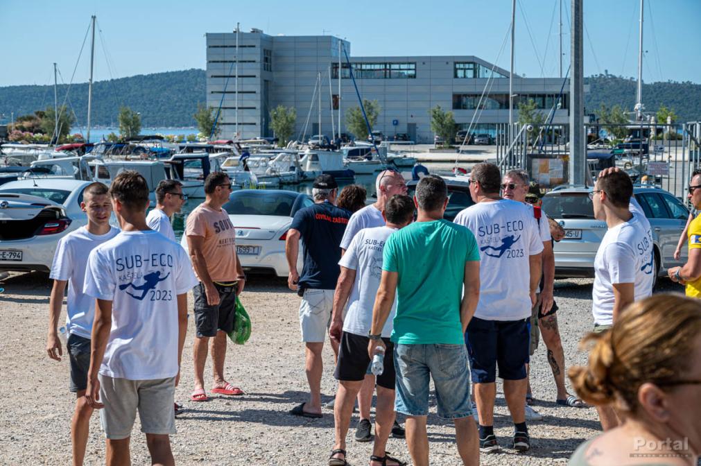 Click to enlarge image ciscenje_podmorja_kastela_012.jpg
