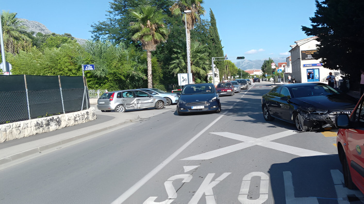 prometna luksic mala