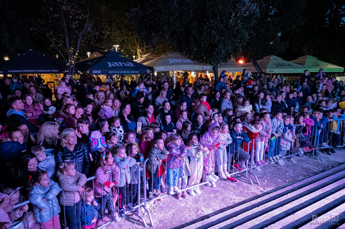 Click to enlarge image djed_i_vilenjaci_kastel_luksic_013.jpg