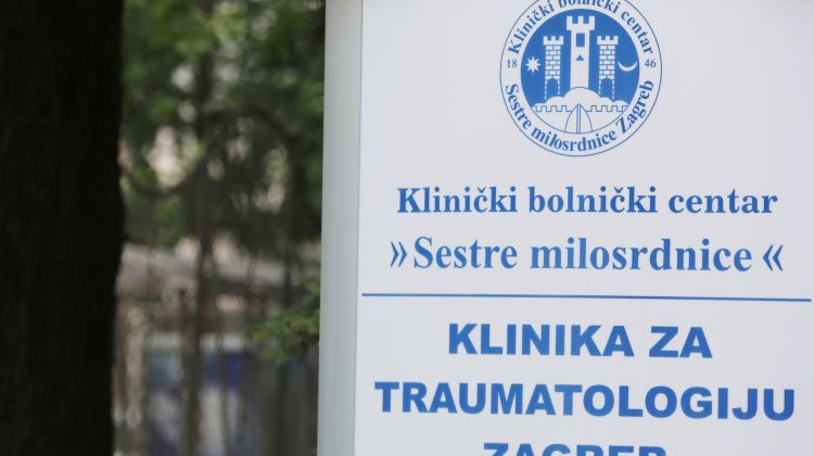 Preminuo muškarac koji se polio benzinom i zapalio na Markovu trgu