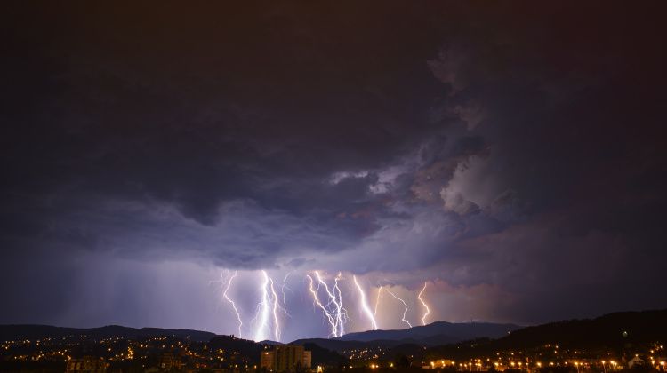 DHMZ: Toplinski val ponegdje završava uz grmljavinsko nevrijeme 