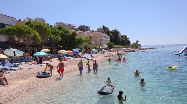 Zaposleni žele 31 dan godišnjeg, a regres od 500 €: Koliko stvarno dobivaju?