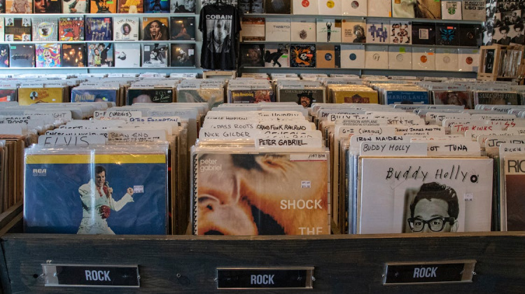 Dan kada je umrla glazba: Kako je novčić odlučio o sudbini rock 'n' rolla?...