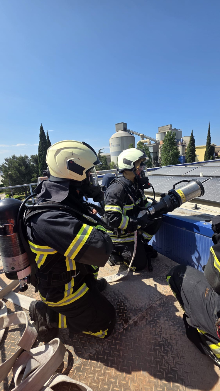 Cemex obilježio Svjetski dan sigurnosti i zaštite zdravlja na radu edukacijama i vatrogasnom vježbom