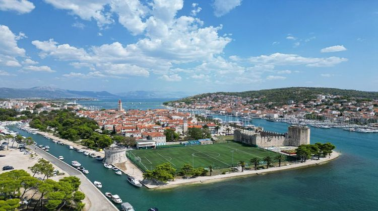 Produžen javni natječaj za davanje u zakup javnih površina prigodom organizacije manifestacije ''Fjaka & Pjat - street food festival''