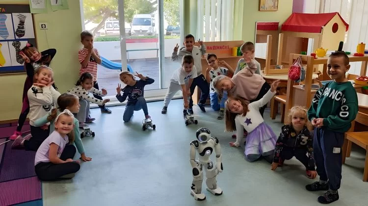 Mali robotičari Kaštela: Više od 350 predškolaca uključeno u inovativni projekt robotike