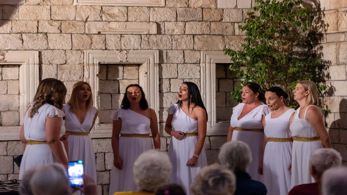 Održan koncert klape Stivanja u Kneževom dvoru