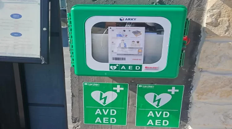 Marina: Edukacija o korištenju defibrilatora za sigurnost lokalnog stanovništva i turista