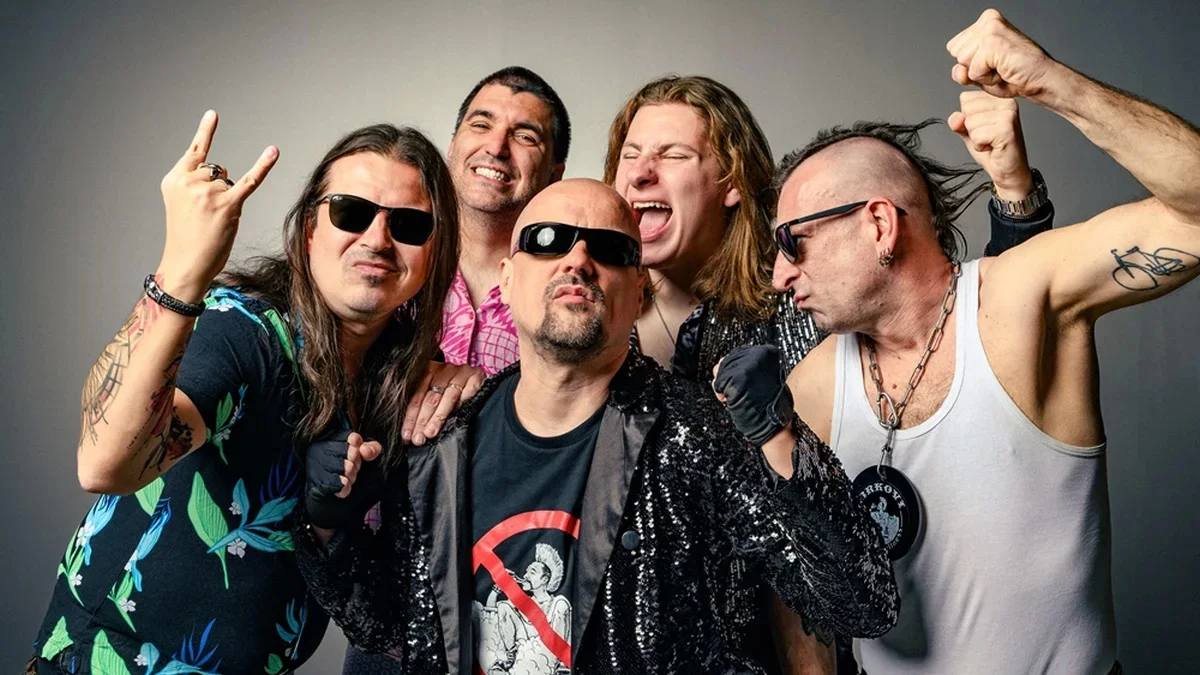 Brkovi stižu u Trogir: Punk-folk energija zatrest će Kulakula festival!