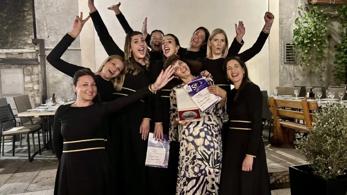 TROGIRSKA KLAPA STIVANJA OSVOJILA SREBRNI ŠTIT NA OMIŠKOM FESTIVALU