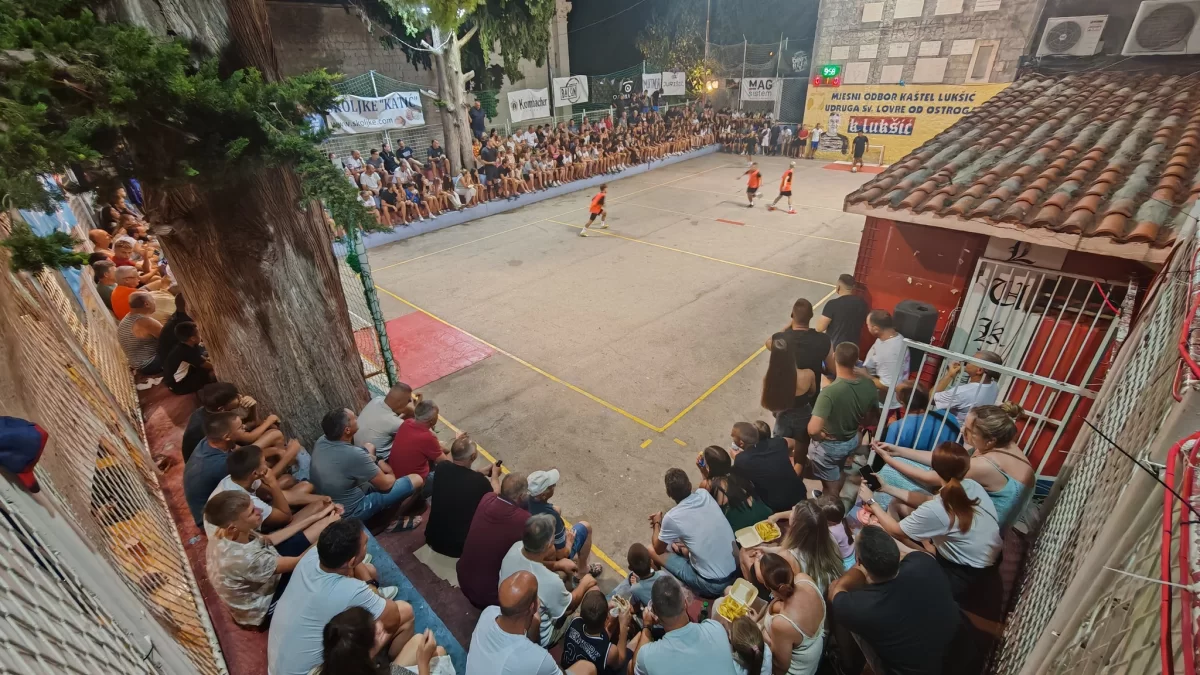 Zadnji rezultati Prvenstva svita na male branke, nastavak u petak