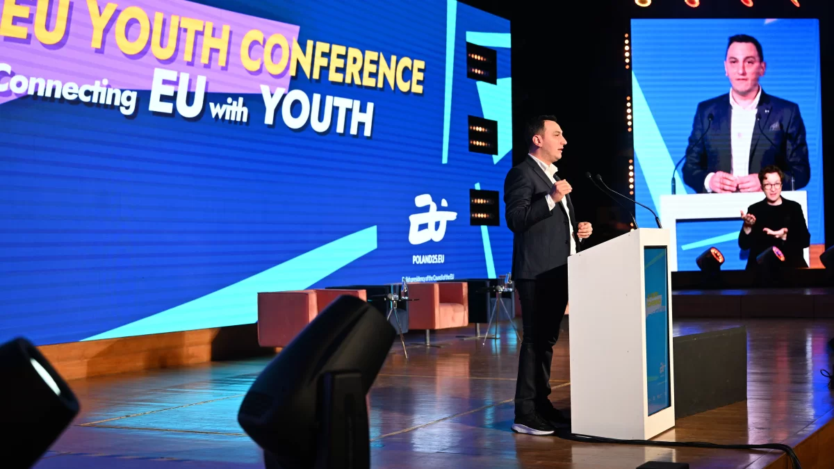 Mladi Hrvati najkasnije u EU-u napuštaju roditeljski dom