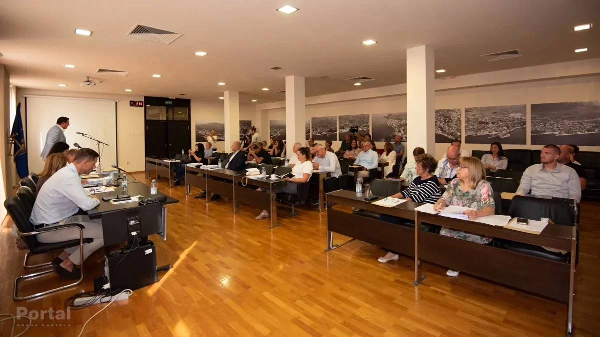 Pogledajte snimku 3. sjednice Gradskog vijeća Grada Kaštela (VIDEO)