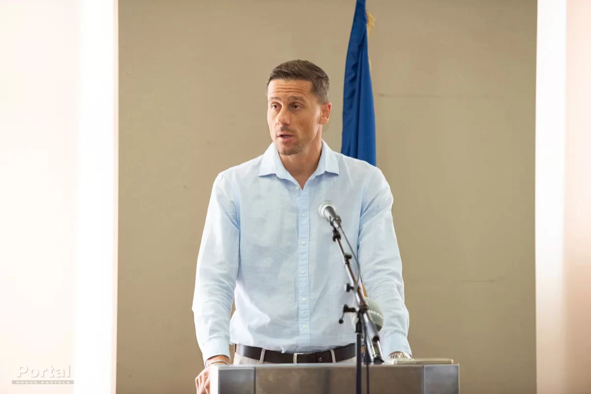 VIJEĆNIČKA PITANJA: HŽ želi graditi još jedan kolosjek kroz Kaštela za međunarodni promet, o metrou se nisu izjasnili