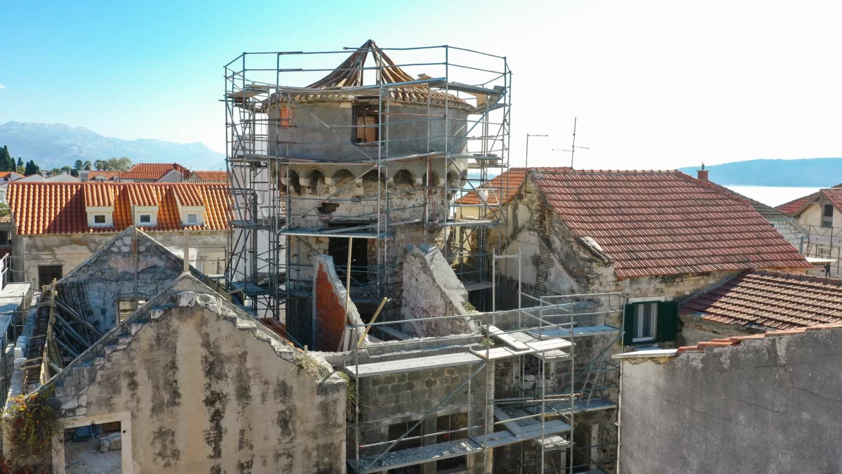 Obnova kule Cambi u punom je jeku