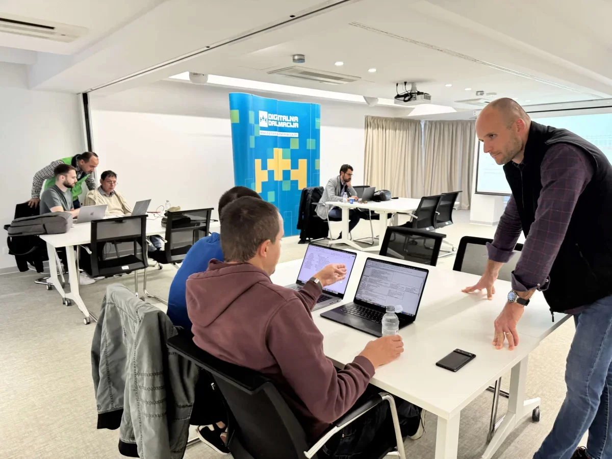 Održan prvi GROWit Bootcamp: Dvodnevni početak investicijske pripreme za startupove Digitalne Dalmacije
