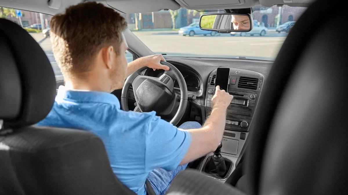 Taksist seksualnim komentarima zgrozio putnice pa dobio godinu dana zabrane vožnje i 1.400 eura kazne