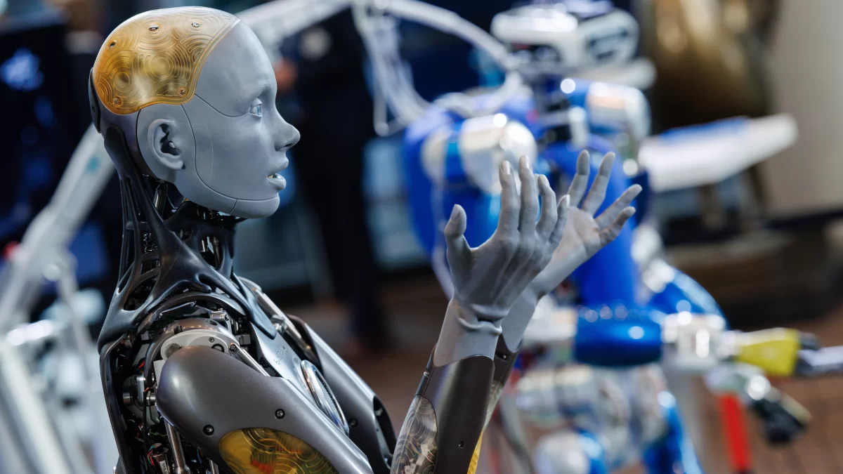 Kineski humanoidni robot prešao 100 kilometara u tri dana