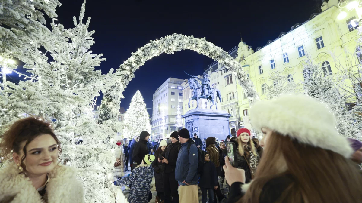 Turisti u Hrvatskoj tijekom 2025. realizirali rekordnih 110 milijuna noćenja