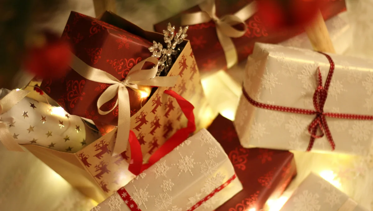 christmas gifts pexels