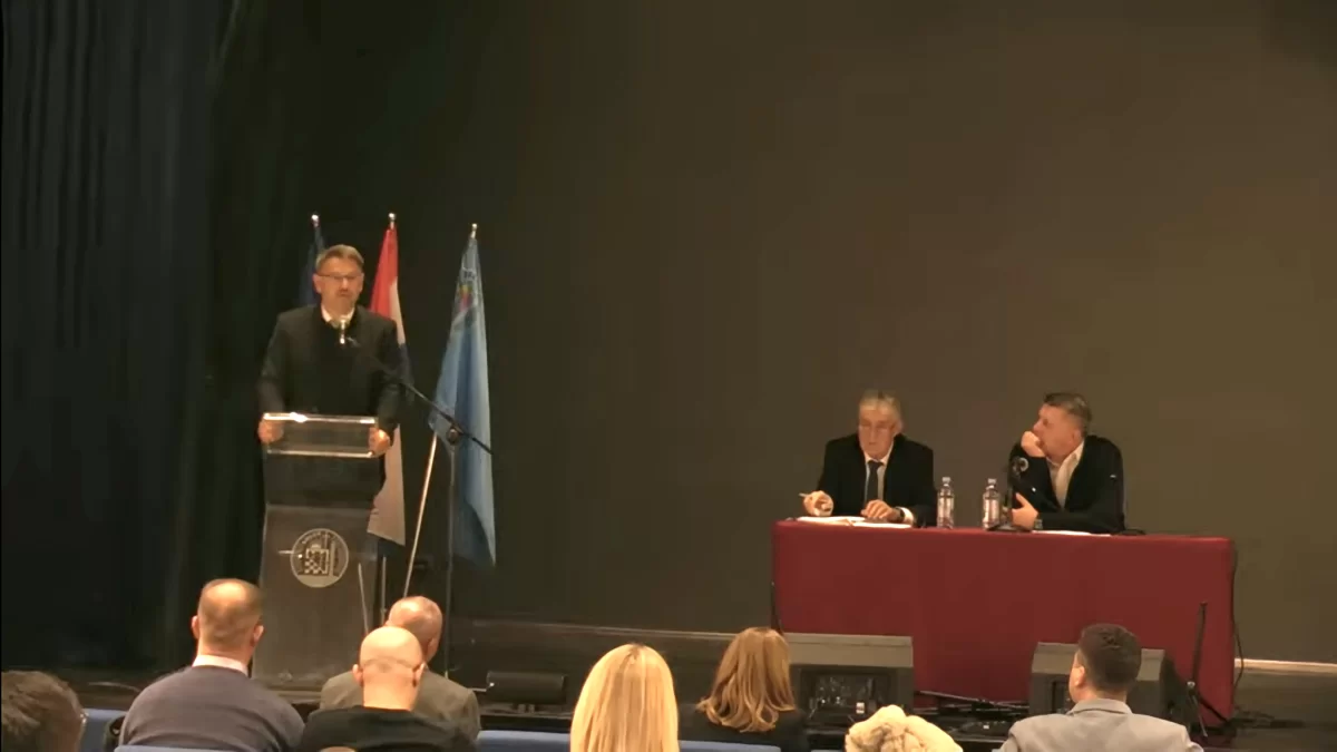 GV Grada Solina: Grad previše plaća javni prijevoz, mijenjaju se cijene komunalija, cijene vrtića ostaju nepromijenjene