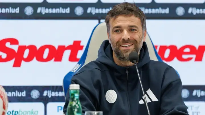 Trener Garcia uoči utakmice Vukovar 1991 - Hajduk