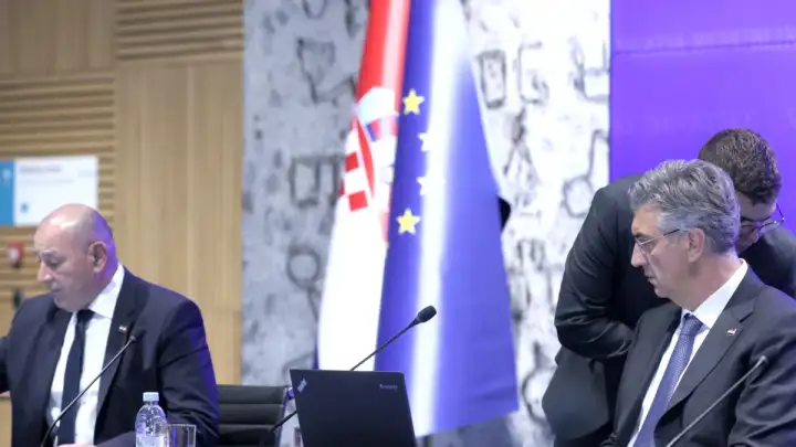 VLADA Pokretanje projekta 