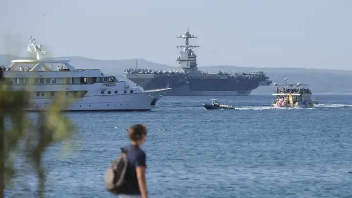 Američki nosač zrakoplova Gerald R. Ford uplovio u Split