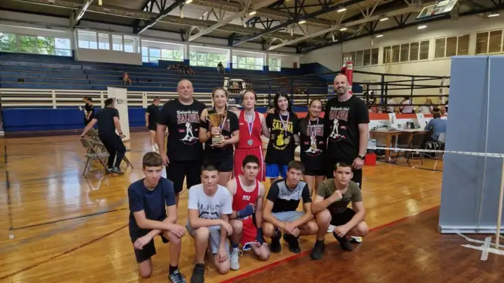 Na državnom prvenstvu Hrvatske za juniore i žene mlađih dobnih skupina B.K SALONA je osvojila 6 medalja