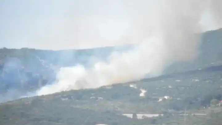 Gori iznad Rudina na području Sadina