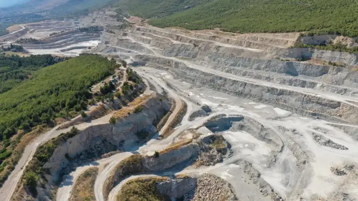 U Cemexovom rudniku gradit će se solarna elektrana, u fazi je idejnog rješenja