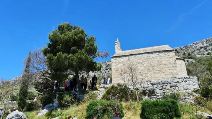 Udruga SKIK organizira na vođenu turu pod nazivom „Srednjovjekovna Hrvatska na Kozjaku“