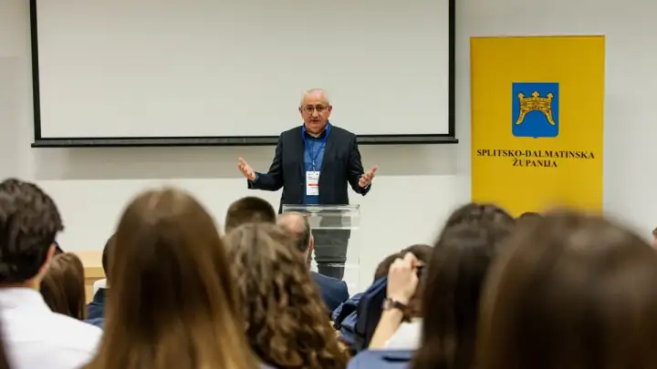 U Splitu održana edukacija o digitalnoj sigurnosti umirovljenika