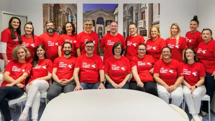 Klinika za neurologiju KBC-a Split obilježava Dan crvenih haljina: Moždani udar odnosi više života žena nego karcinom dojke