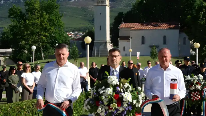 Polaganjem vijenaca i molitvom Solin obilježio Dan državnosti