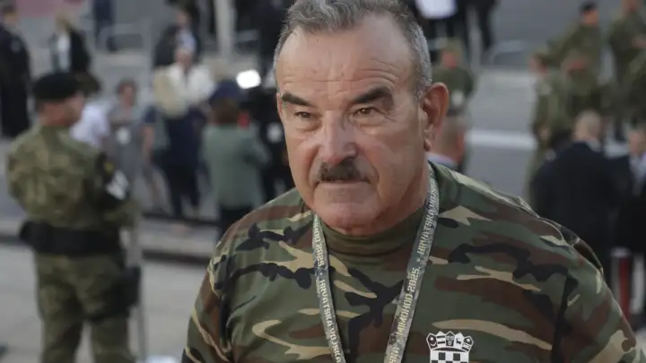 Sud u Splitu oslobodio krivnje 13 pripadnika HOS-a zbog uzvika 'Za dom spremni'
