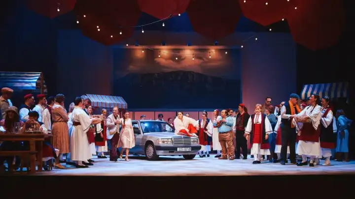 Spektakl u splitskom HNK-u: „Ero s onoga svijeta“ u suvremenom čitanju oduševio premijernu publiku