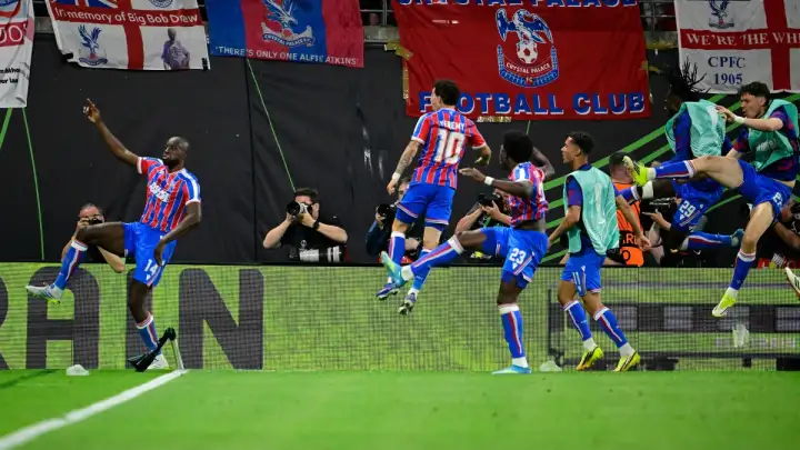 Crystal Palace osvojio Konferencijsku ligu, Sosa ušao u povijest