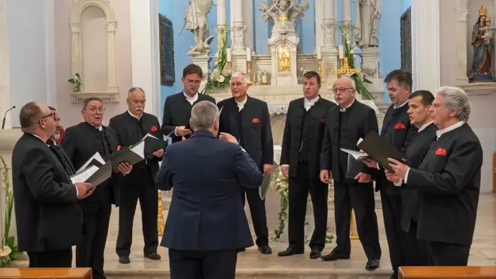 Održan 3. Festival marijanske duhovne glazbe „O Marijo, majko“ u kambelovskoj župnoj crkvi