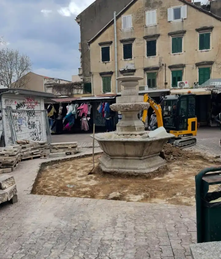 Fontana na splitskom Pazaru dobiva novi sjaj: započela temeljita restauracija